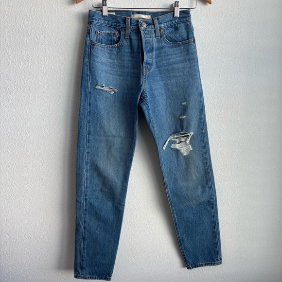 Levi's Wedgie Straight Leg High-Rise Light Blue Rigid Distressed Trendy Jeans 25 - Picture 2 of 9